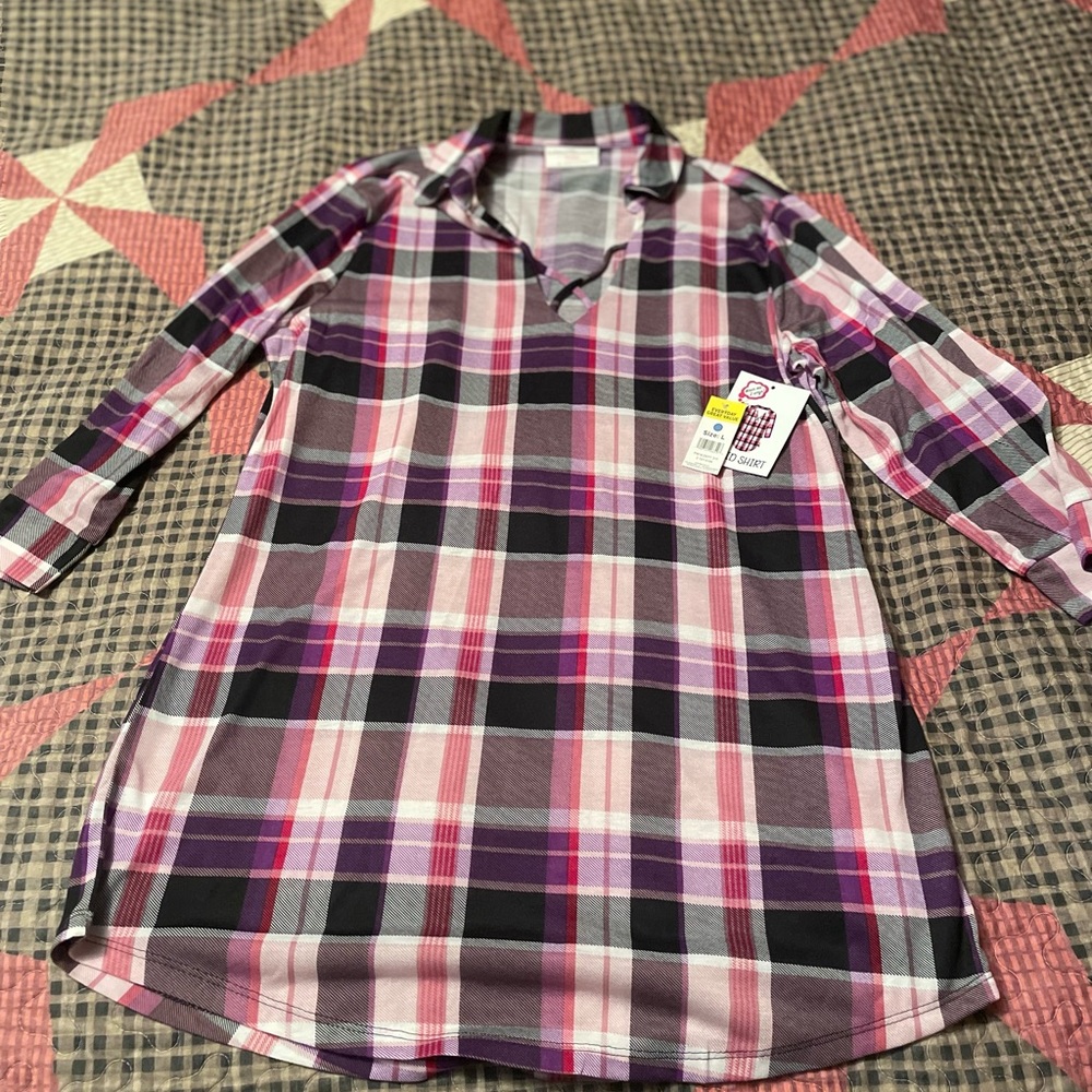 Long sleeve plaid shirt, brand new never worn